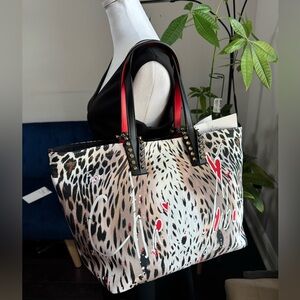 Louboutin Cabata Gigi Small